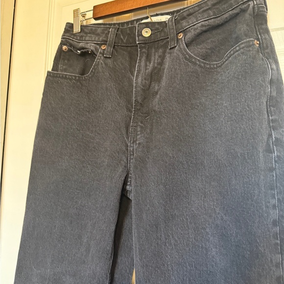 Abercrombie & Fitch Women's Curve Love The 90s Relaxed High Rise Jeans - Picture 4 of 6